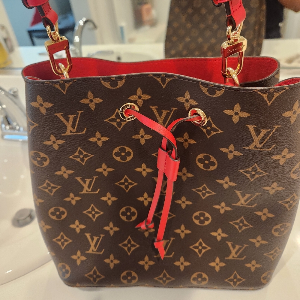 Handbag - Picture 7 of 7